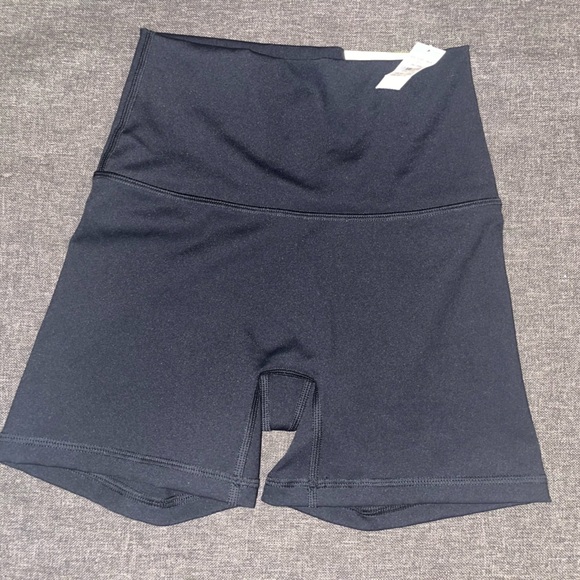 OFFLINE BY AERIE Goals 4” Bike Short (XS) - Picture 3 of 4